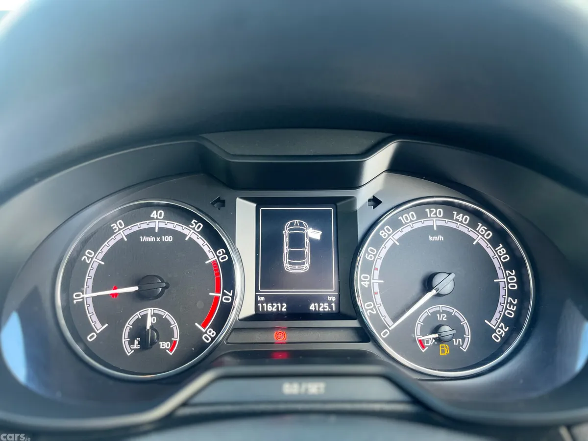 Skoda Octavia Saloon, Petrol, 2019, Black