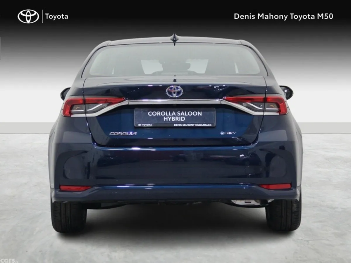 Toyota Corolla Saloon, 2027, 