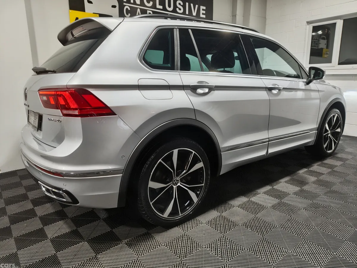Volkswagen Tiguan SUV, Petrol Hybrid, 2023, Silver