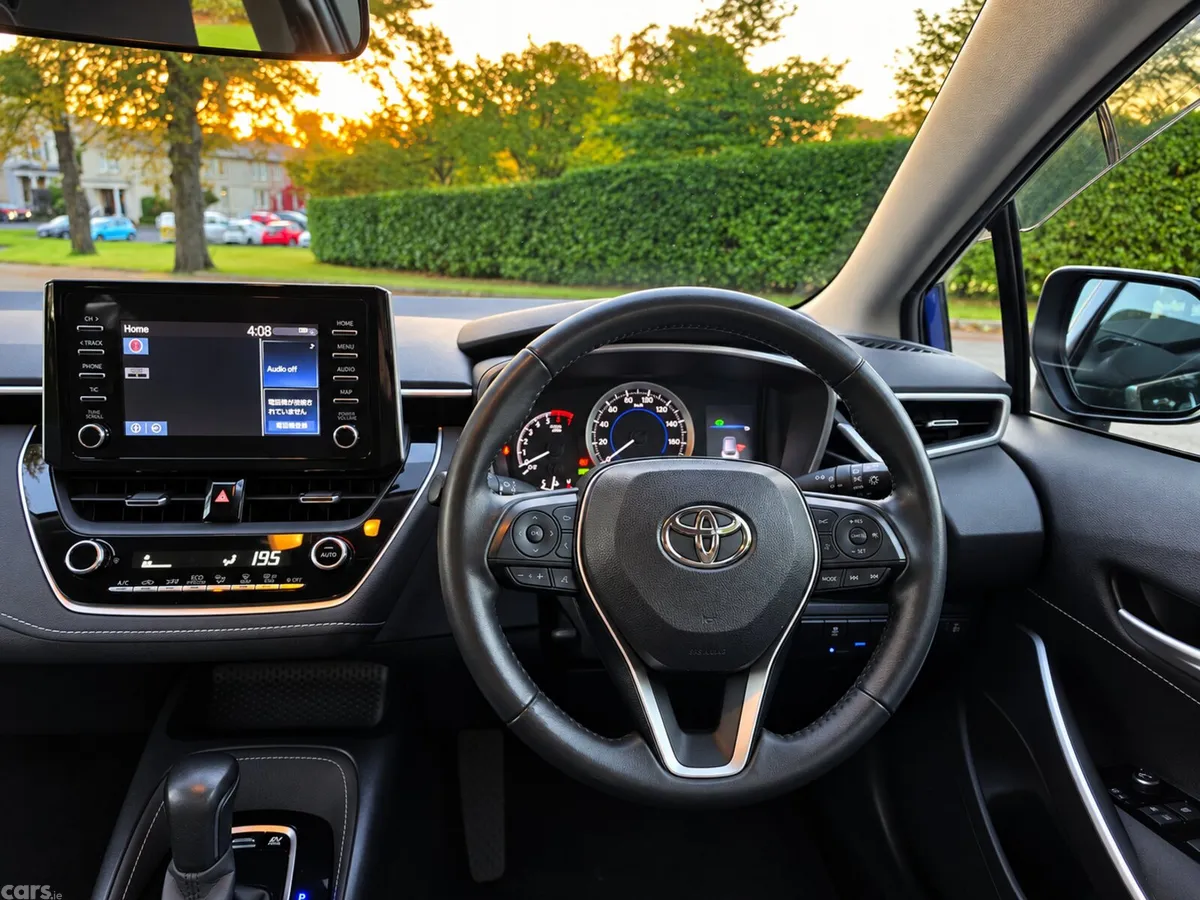 Toyota Corolla Estate, Petrol Hybrid, 2021, Blue