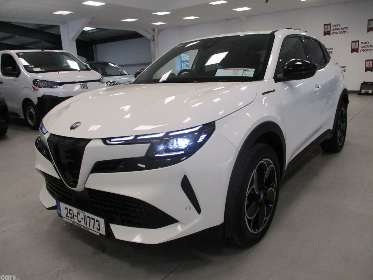 Alfa Romeo Junior SUV, Electric, 2025, White
