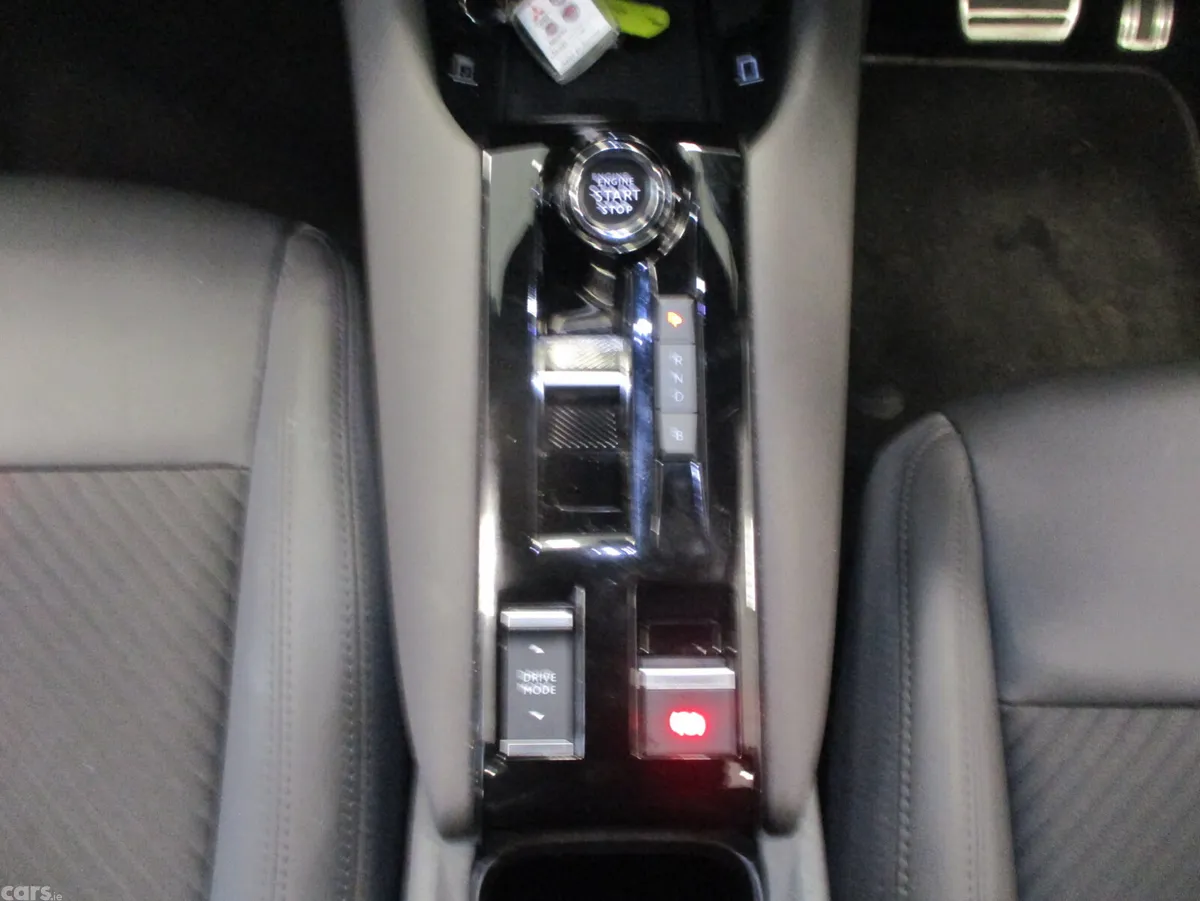 Alfa Romeo Junior SUV, Electric, 2025, White