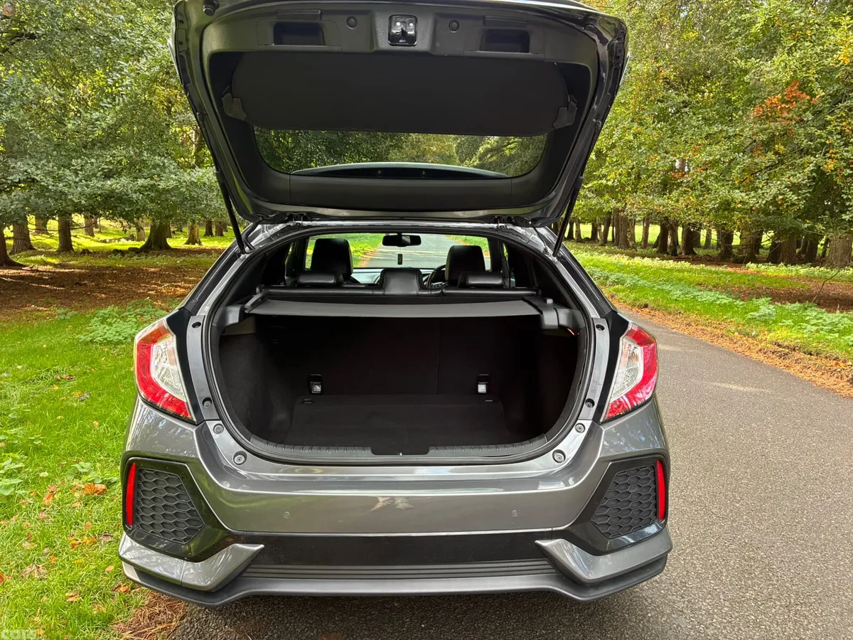 Honda Civic Hatchback, Diesel, 2018, Grey