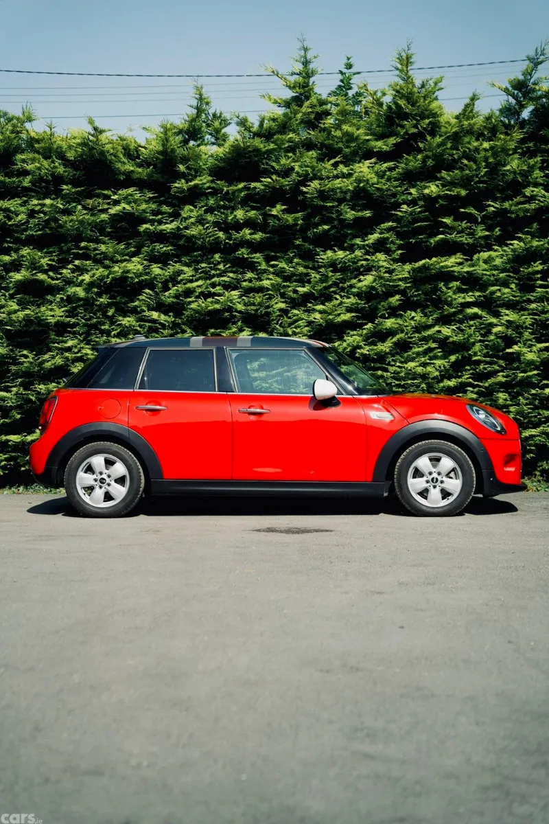 Mini Cooper Hatchback, Diesel, 2018, Red