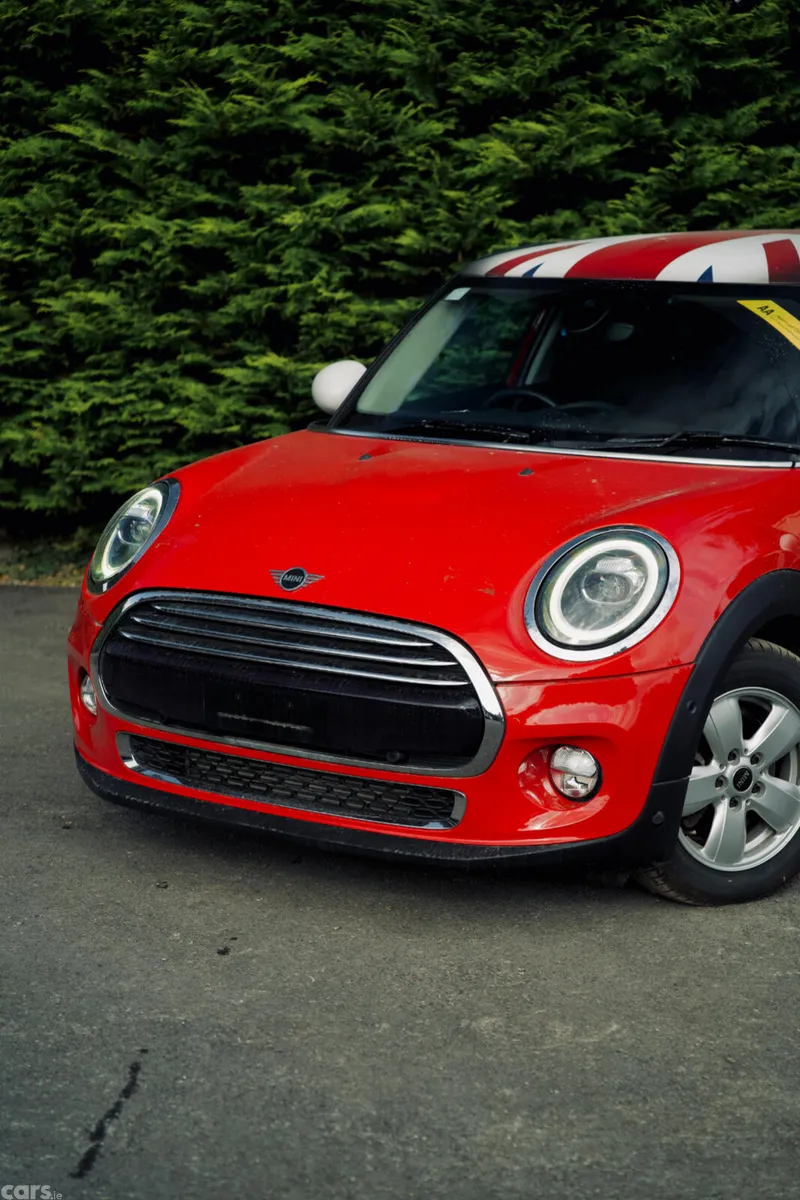 Mini Cooper Hatchback, Diesel, 2018, Red
