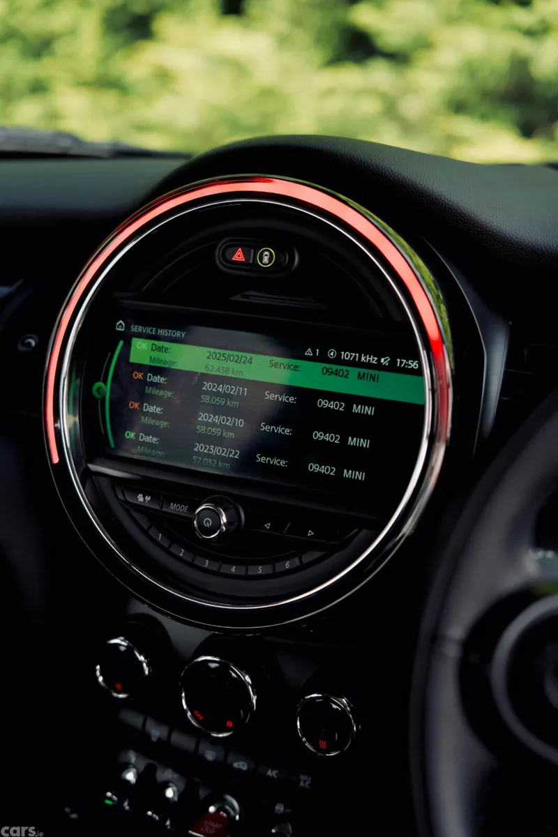 Mini Cooper Hatchback, Diesel, 2018, Red