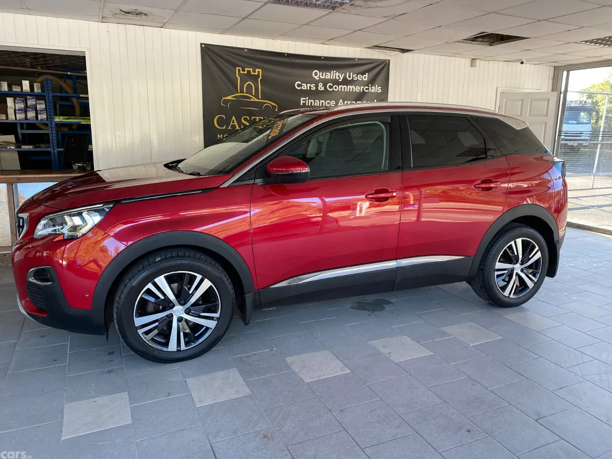 Peugeot 3008 MPV, Petrol, 2019, Red