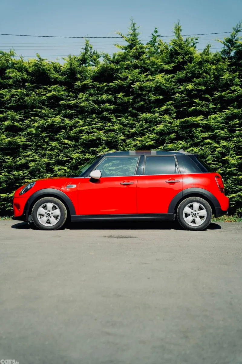 Mini Cooper Hatchback, Diesel, 2018, Red