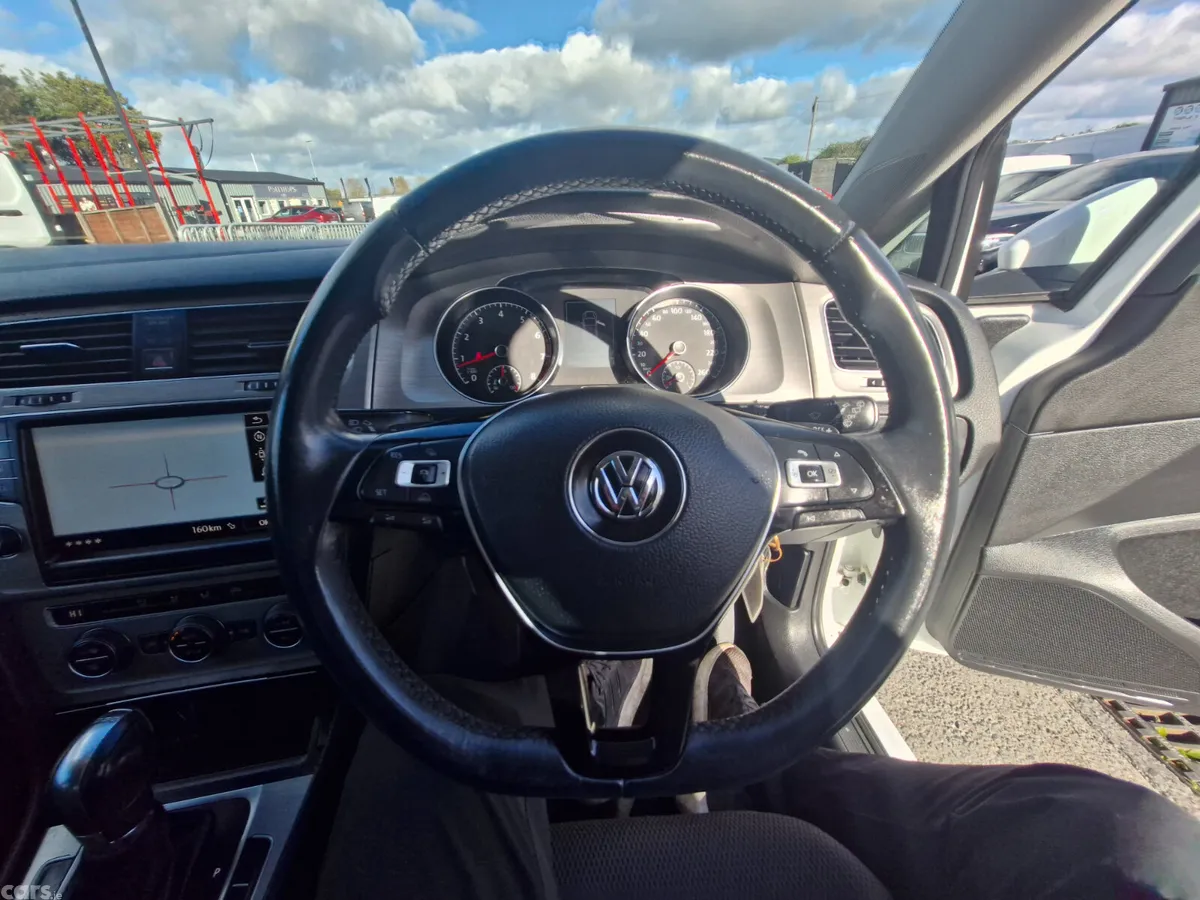 Volkswagen Golf Hatchback, Petrol, 2014, White