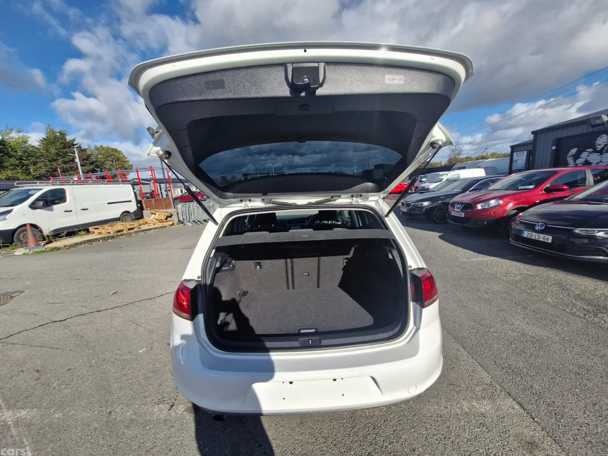 Volkswagen Golf Hatchback, Petrol, 2014, White