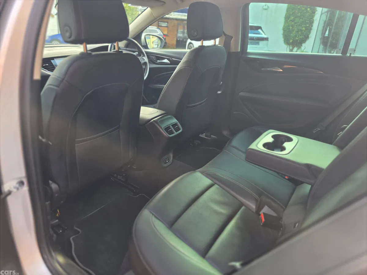 Opel Insignia Hatchback, Diesel, 2017, Grey