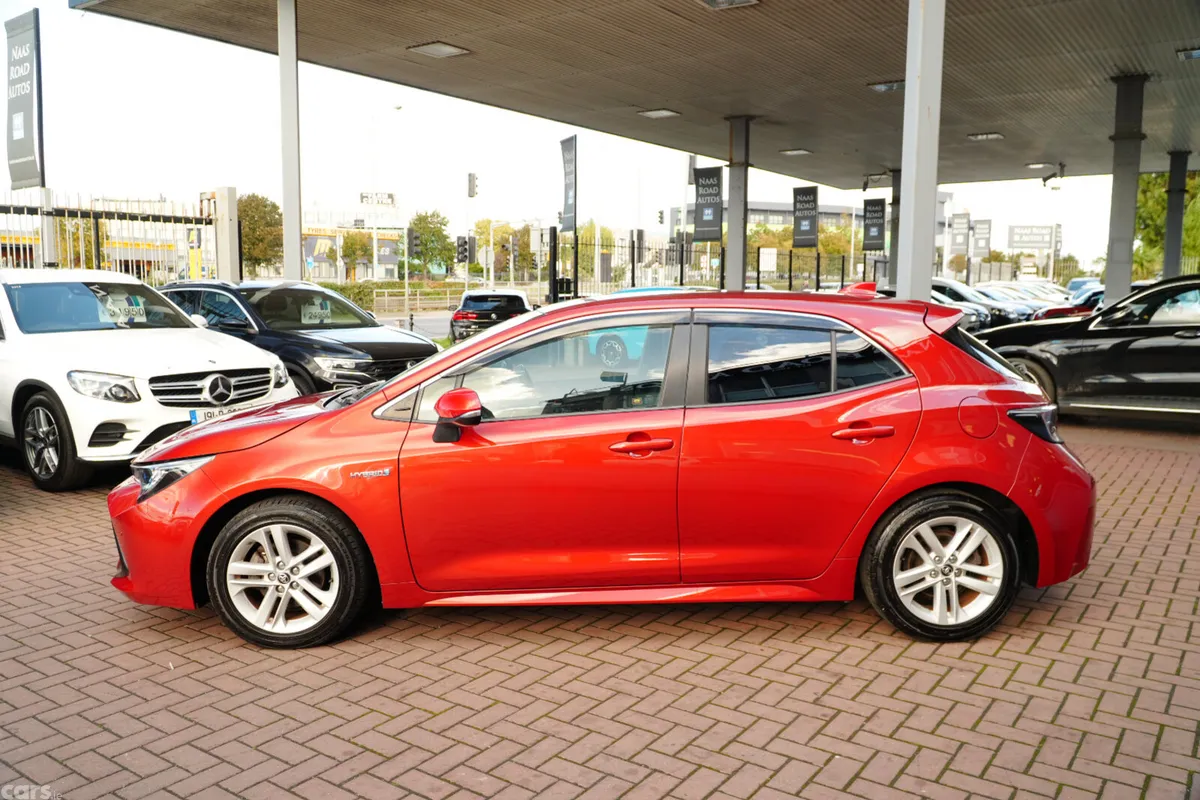 Toyota Corolla Hatchback, Petrol Hybrid, 2019, Red