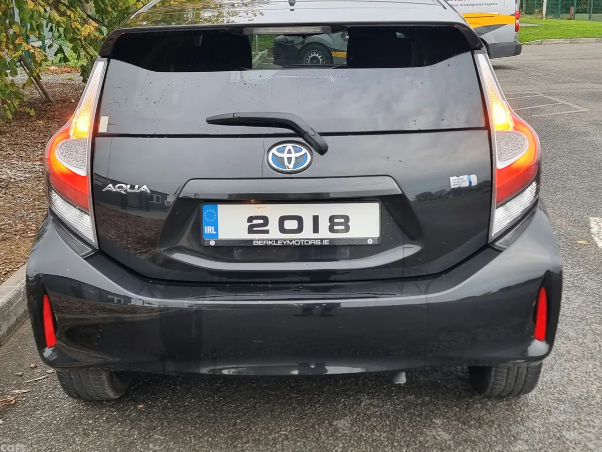 Toyota Aqua Hatchback, Petrol Hybrid, 2018, Black