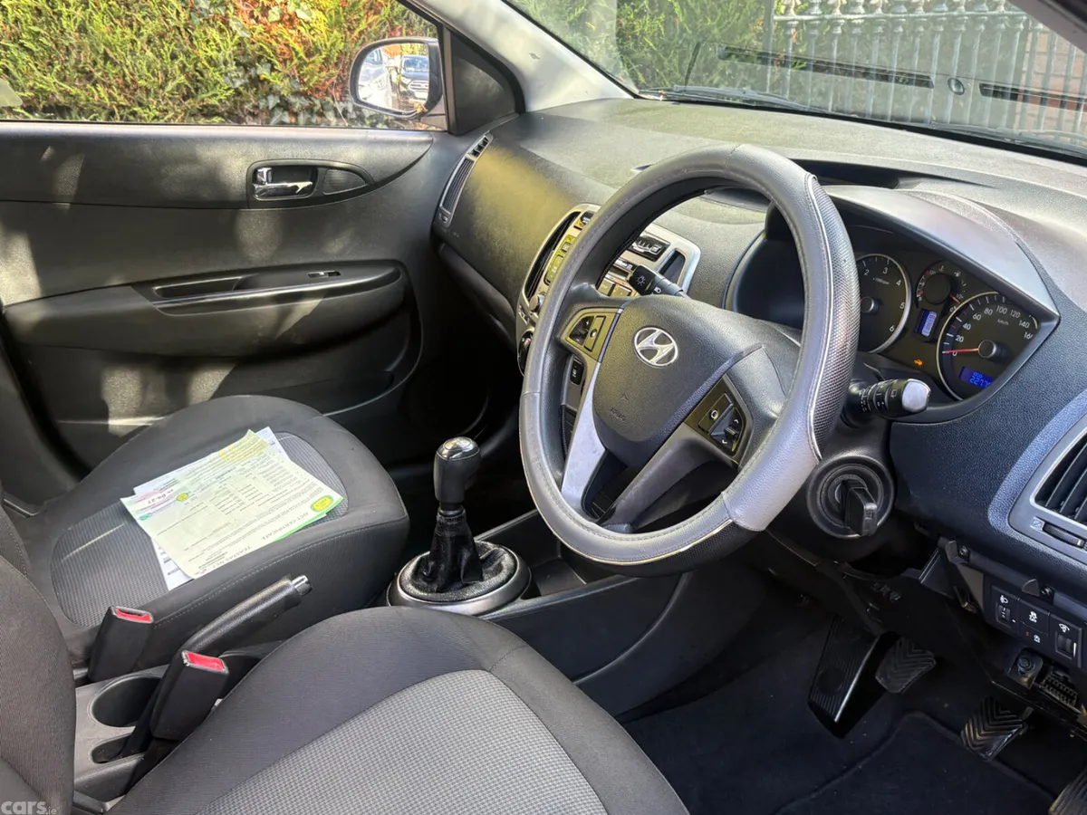Hyundai i20 Hatchback, Diesel, 2013, Black