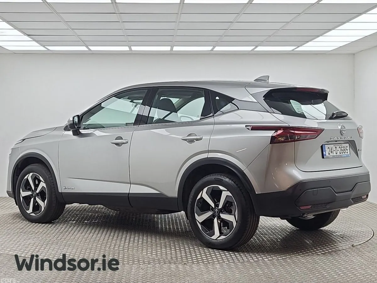 Nissan Qashqai MPV, Petrol, 2024, Grey
