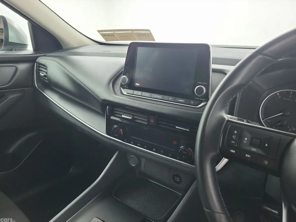 Nissan Qashqai MPV, Petrol, 2024, Grey