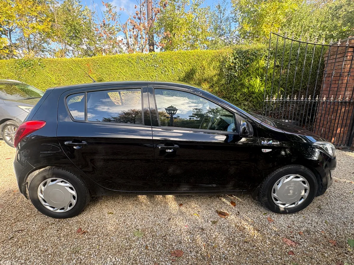 Hyundai i20 Hatchback, Diesel, 2013, Black