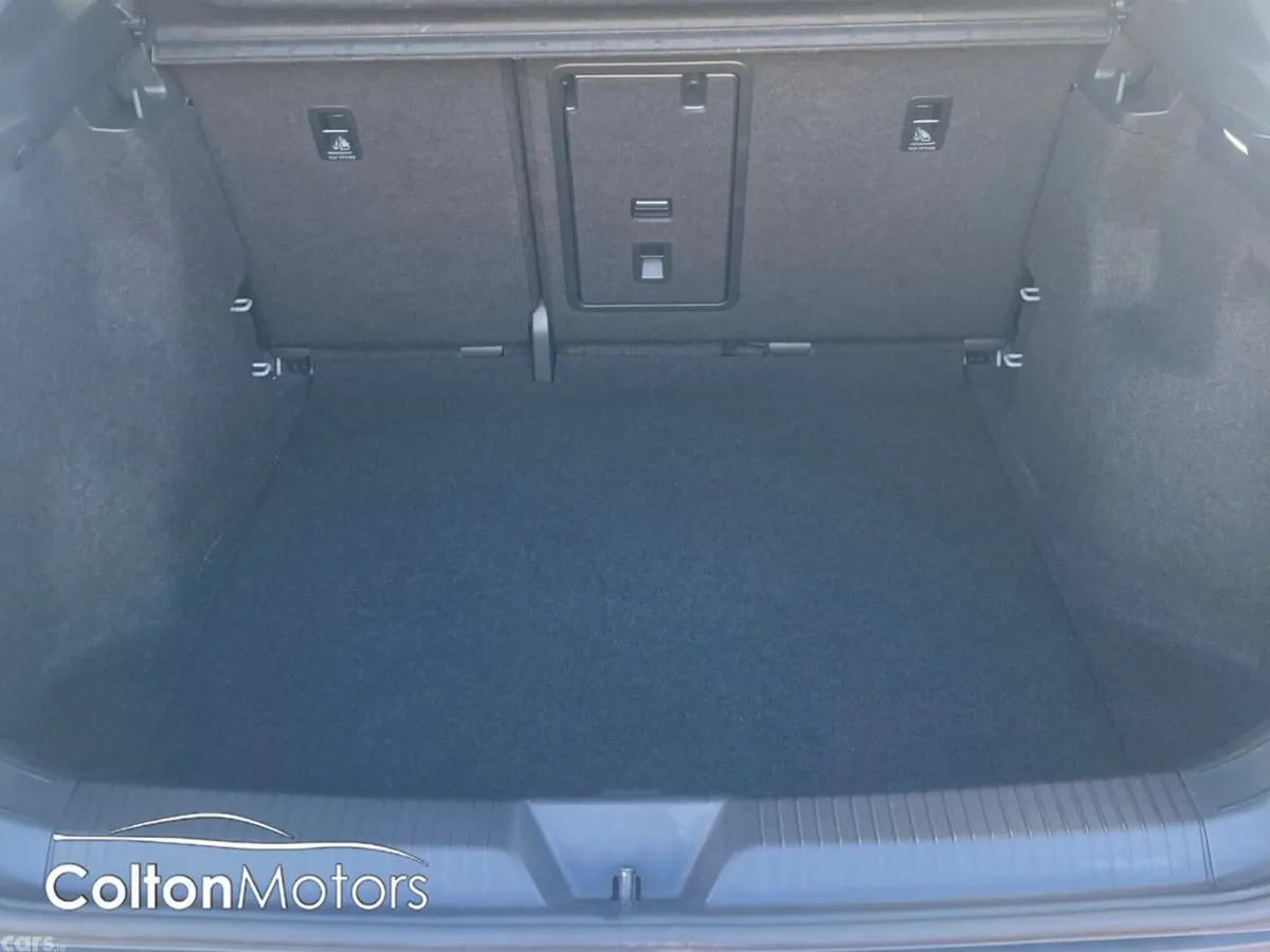 Volkswagen ID.5 Saloon, Electric, 2023, Grey