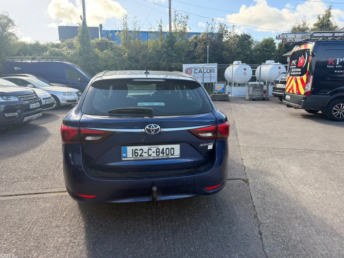 Toyota Avensis Estate, Diesel, 2016, Blue