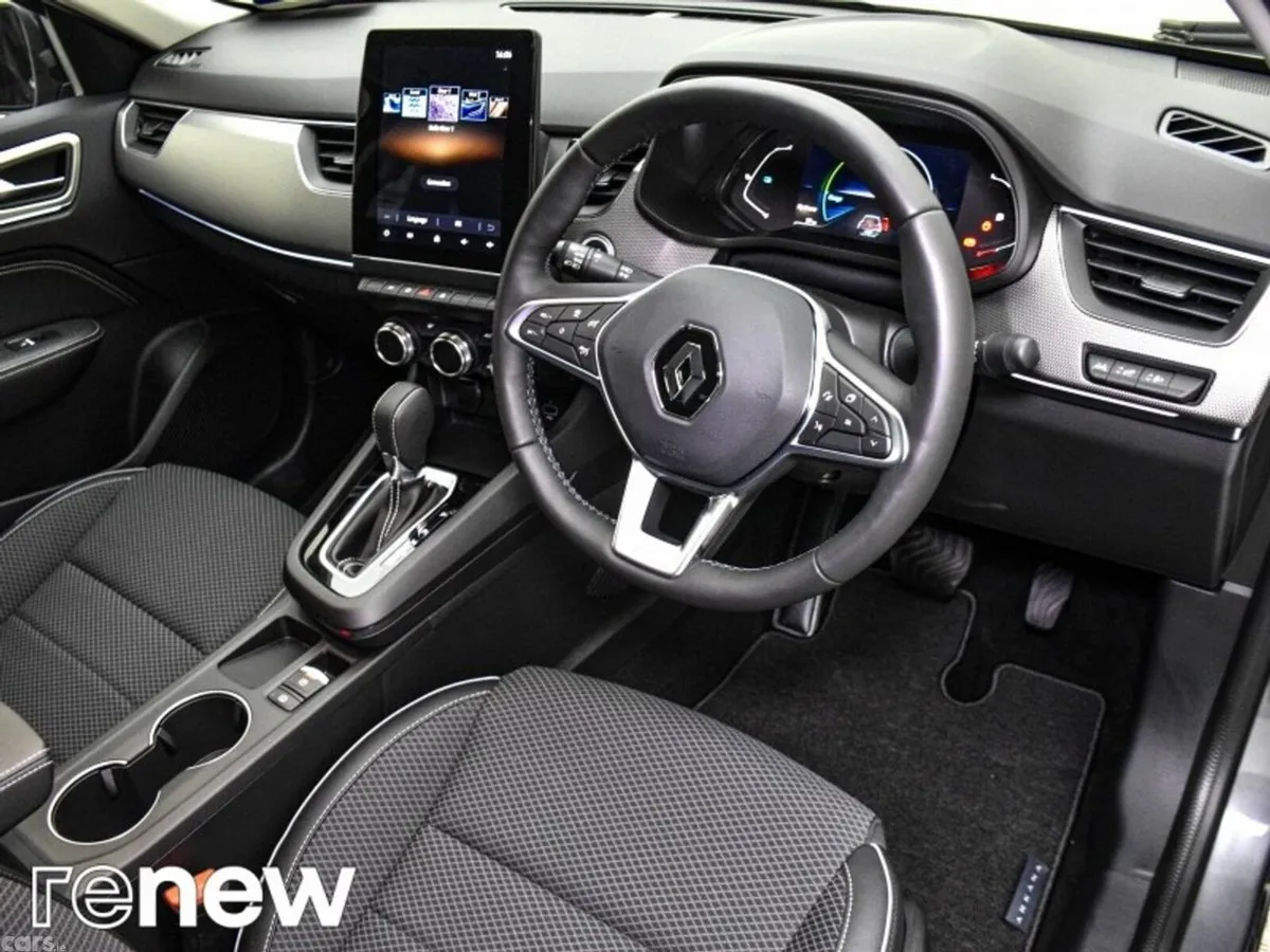 Renault Arkana Hatchback, Petrol, 2023, White