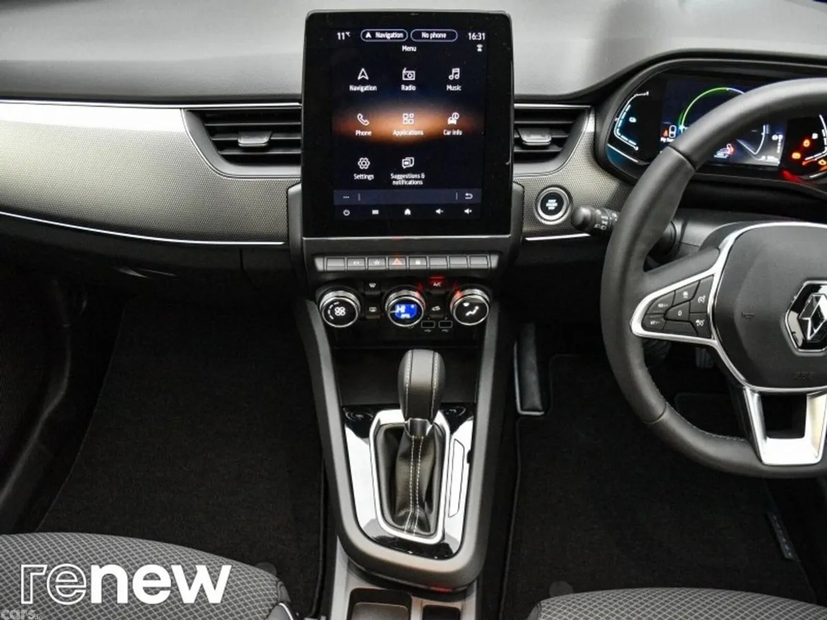 Renault Arkana Hatchback, Petrol, 2023, White