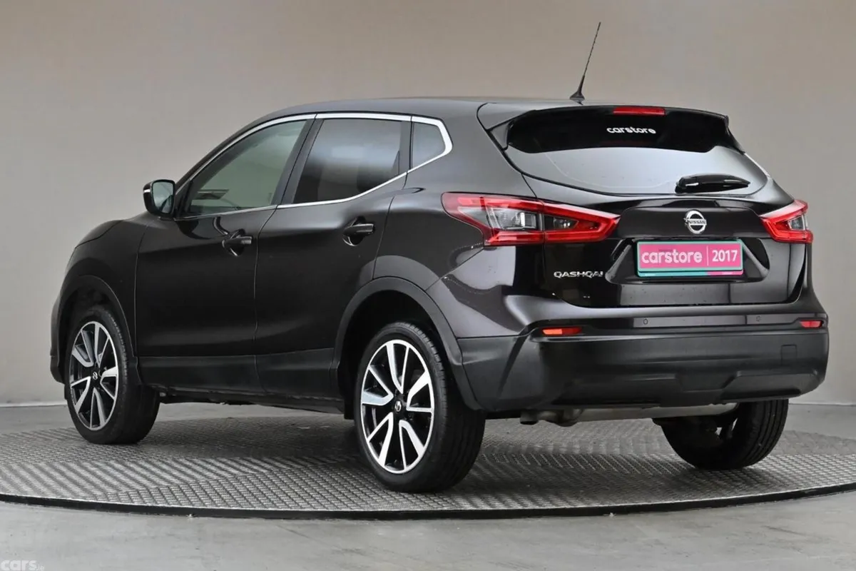 Nissan Qashqai SUV, Diesel, 2017, Black