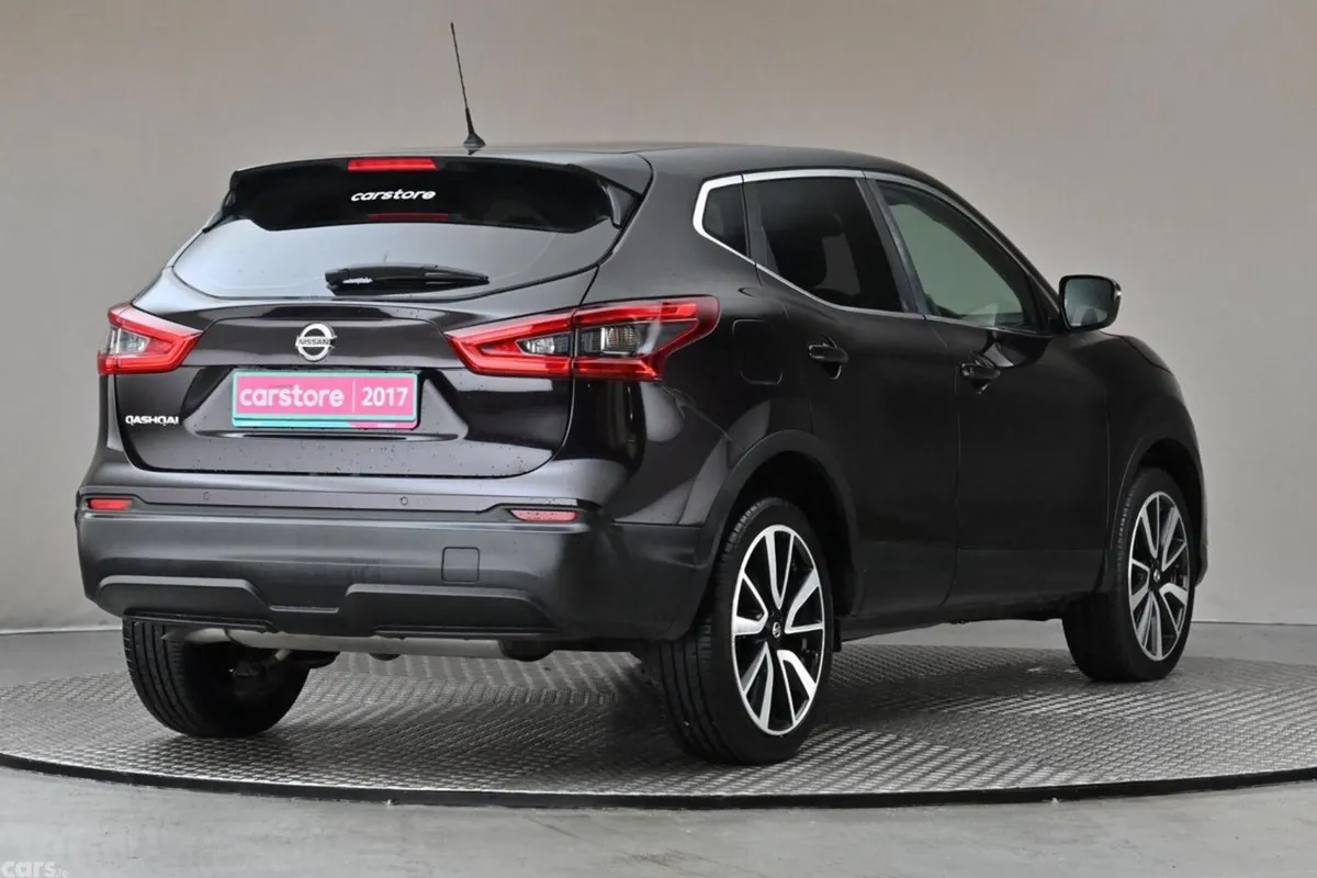 Nissan Qashqai SUV, Diesel, 2017, Black