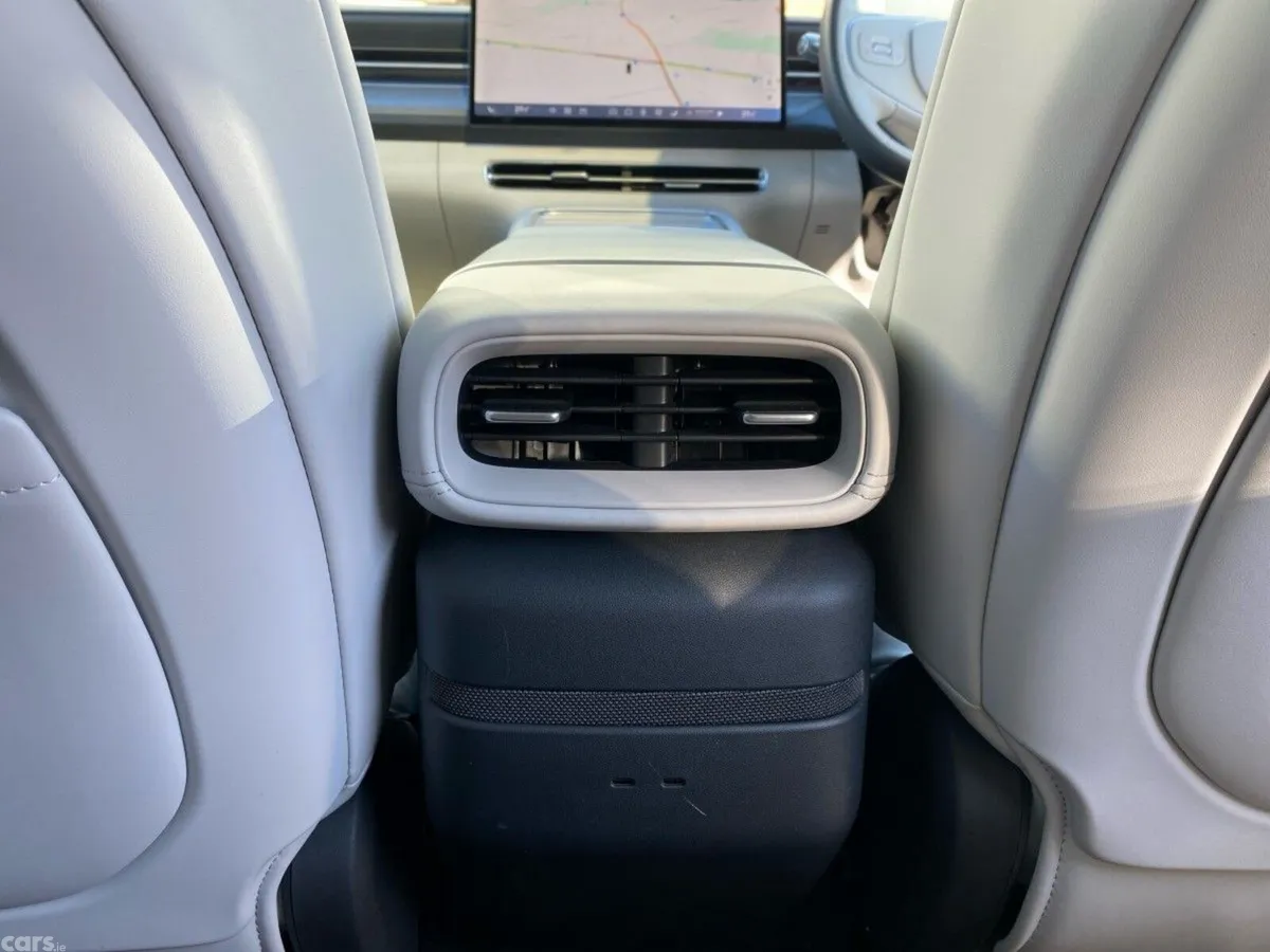 XPeng G6 Hatchback, Electric, 2026, Grey