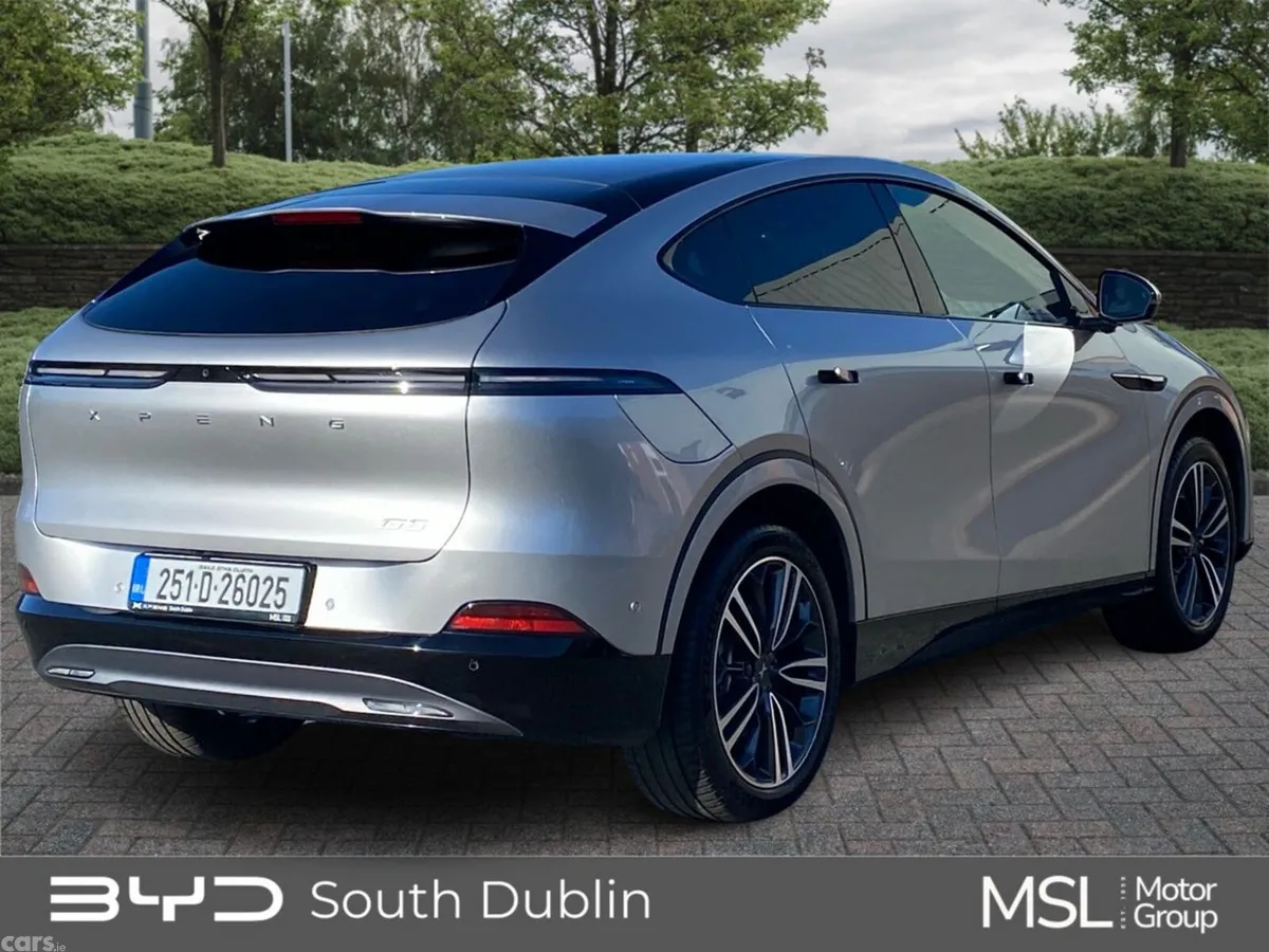 XPeng G6 Hatchback, Electric, 2025, Grey