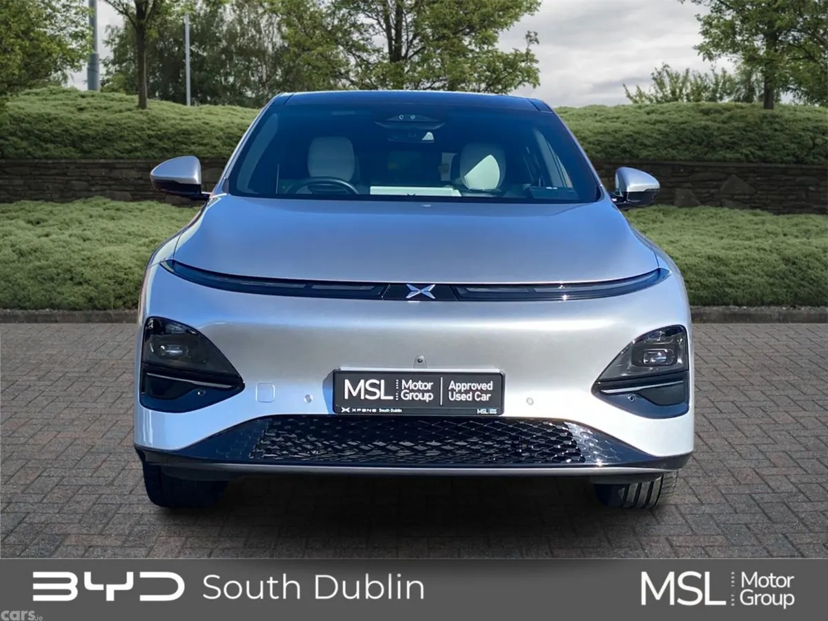 XPeng G6 Hatchback, Electric, 2025, Grey