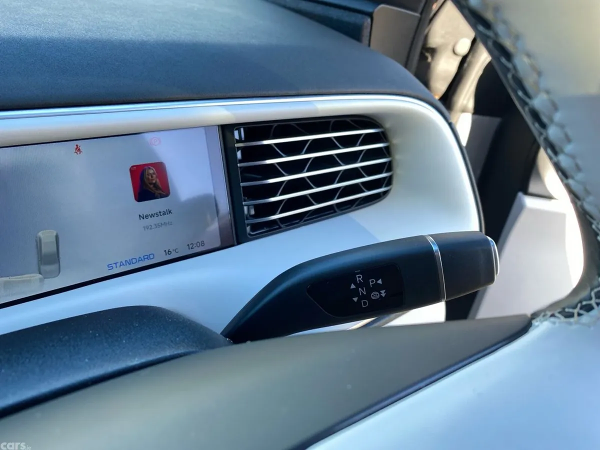 XPeng G6 Hatchback, Electric, 2025, Grey