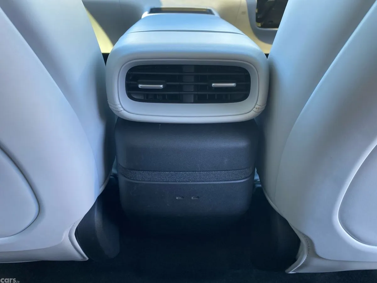 XPeng G6 Hatchback, Electric, 2025, Grey
