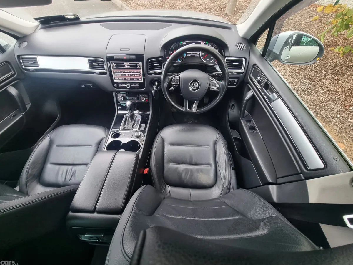 Volkswagen Touareg SUV, Diesel, 2013, Silver