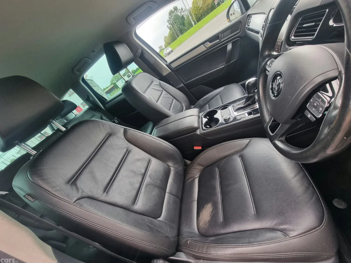 Volkswagen Touareg SUV, Diesel, 2013, Silver