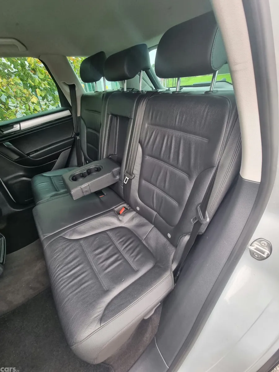 Volkswagen Touareg SUV, Diesel, 2013, Silver
