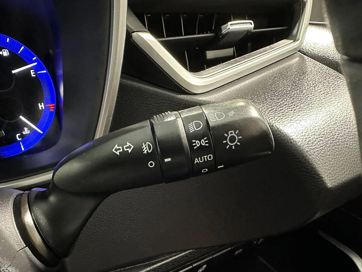 Toyota Corolla Hatchback, Petrol Hybrid, 2020, Blue
