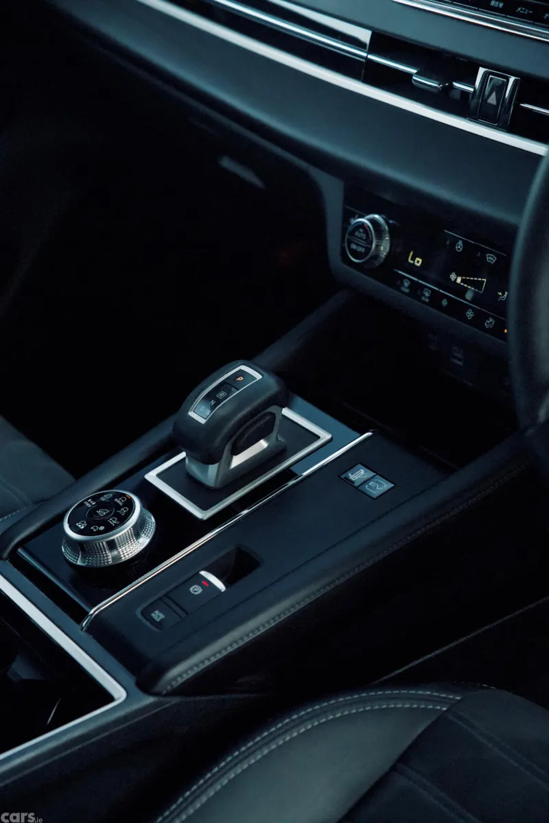 Mitsubishi Outlander SUV, Petrol Plug-in Hybrid, 2022, Silver