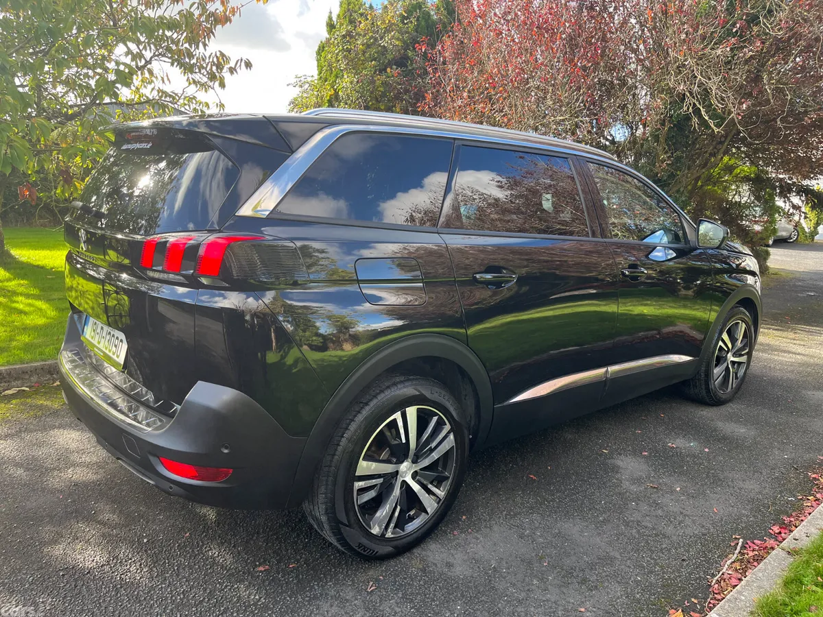 Peugeot 5008 MPV, Diesel, 2019, Black