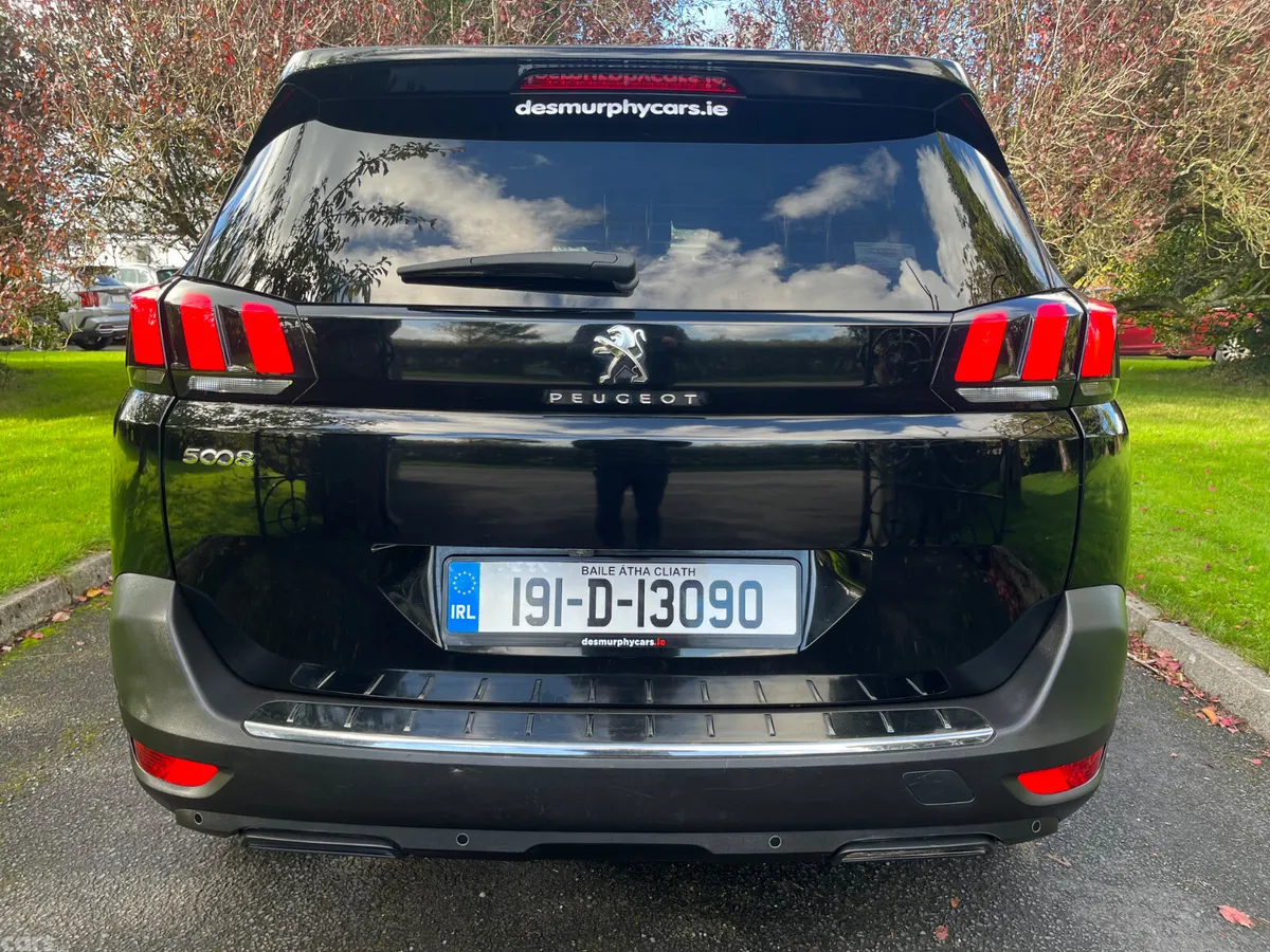 Peugeot 5008 MPV, Diesel, 2019, Black