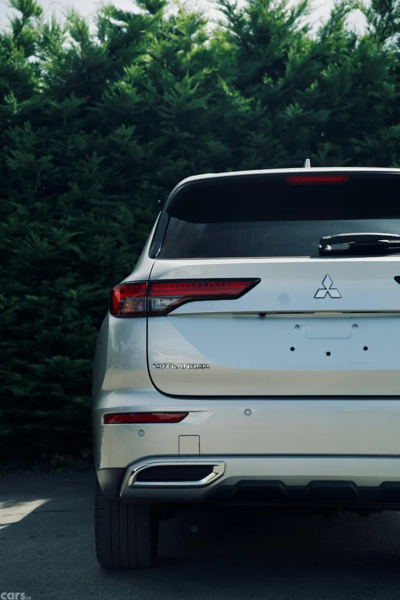 Mitsubishi Outlander SUV, Petrol Plug-in Hybrid, 2022, Silver