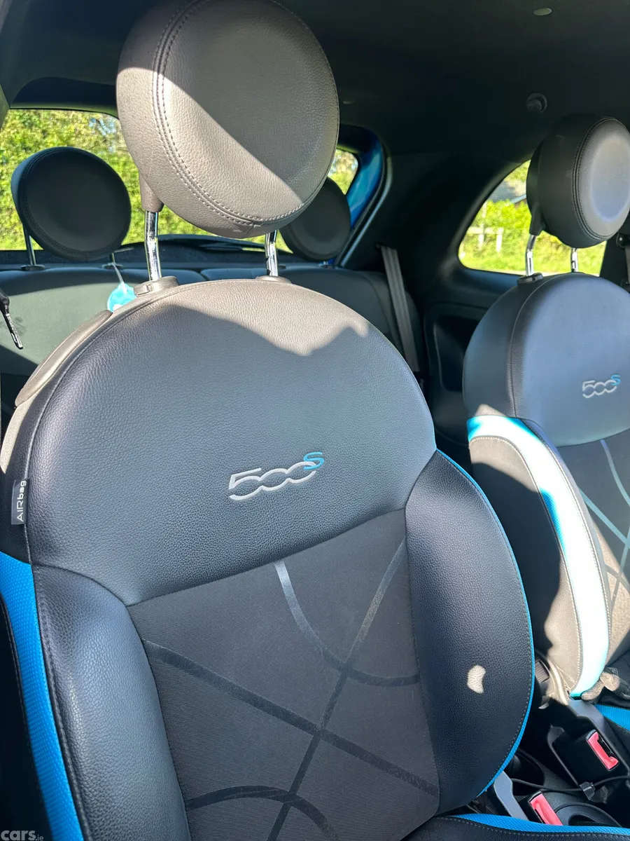 Fiat 500 Hatchback, Petrol, 2017, Blue