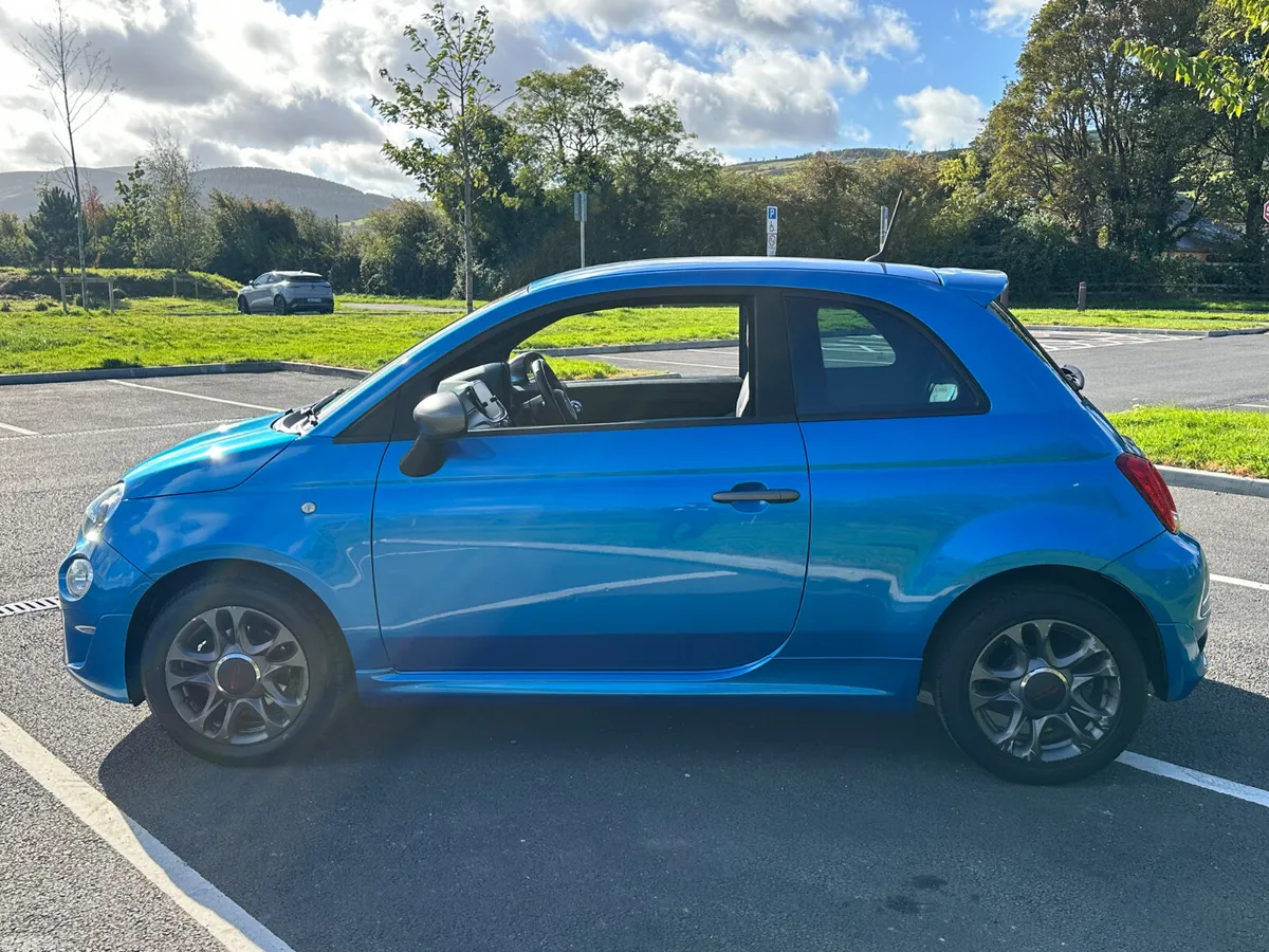 Fiat 500 Hatchback, Petrol, 2017, Blue