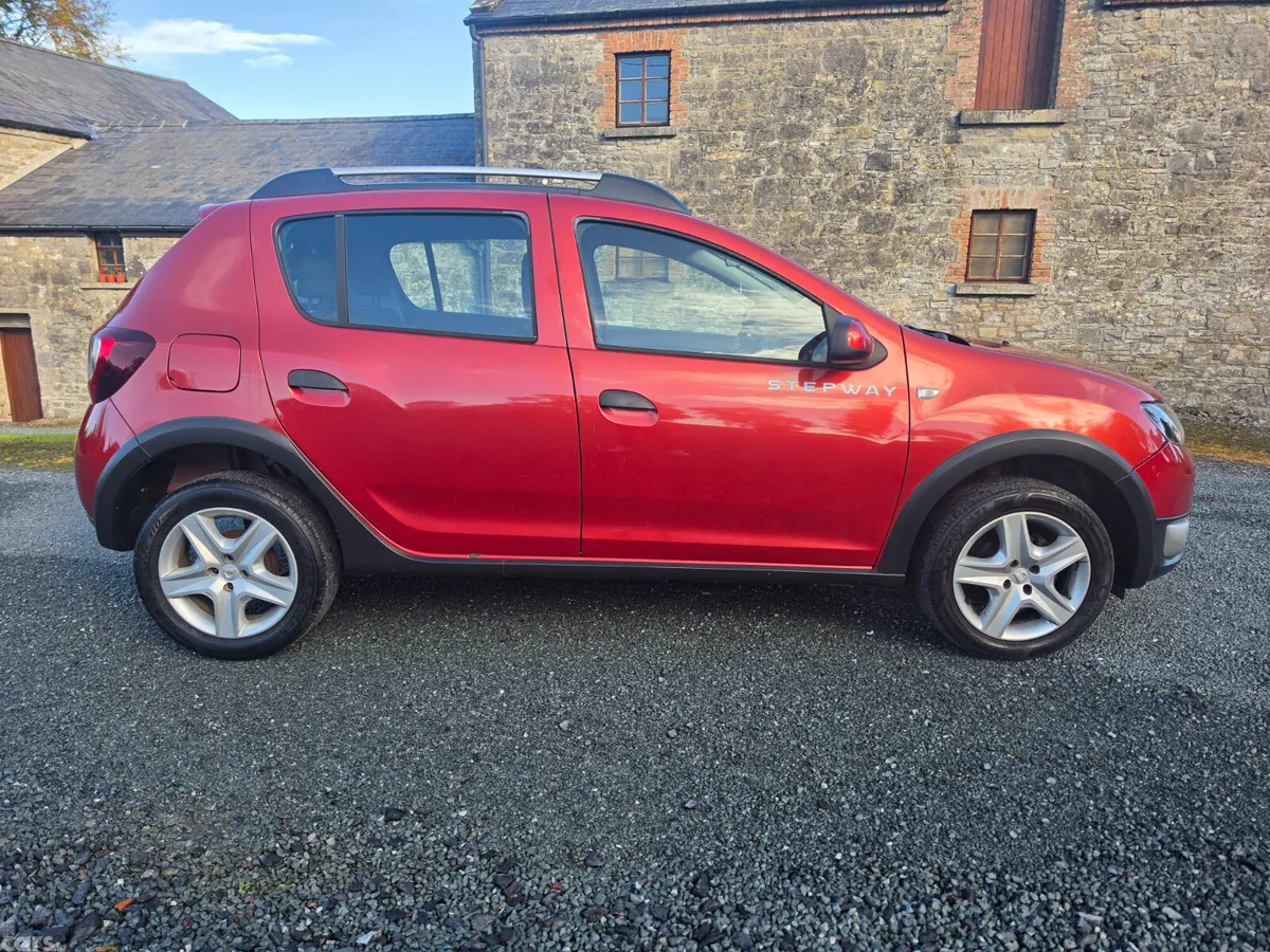Dacia Sandero Stepway Hatchback, Diesel, 2015, Red