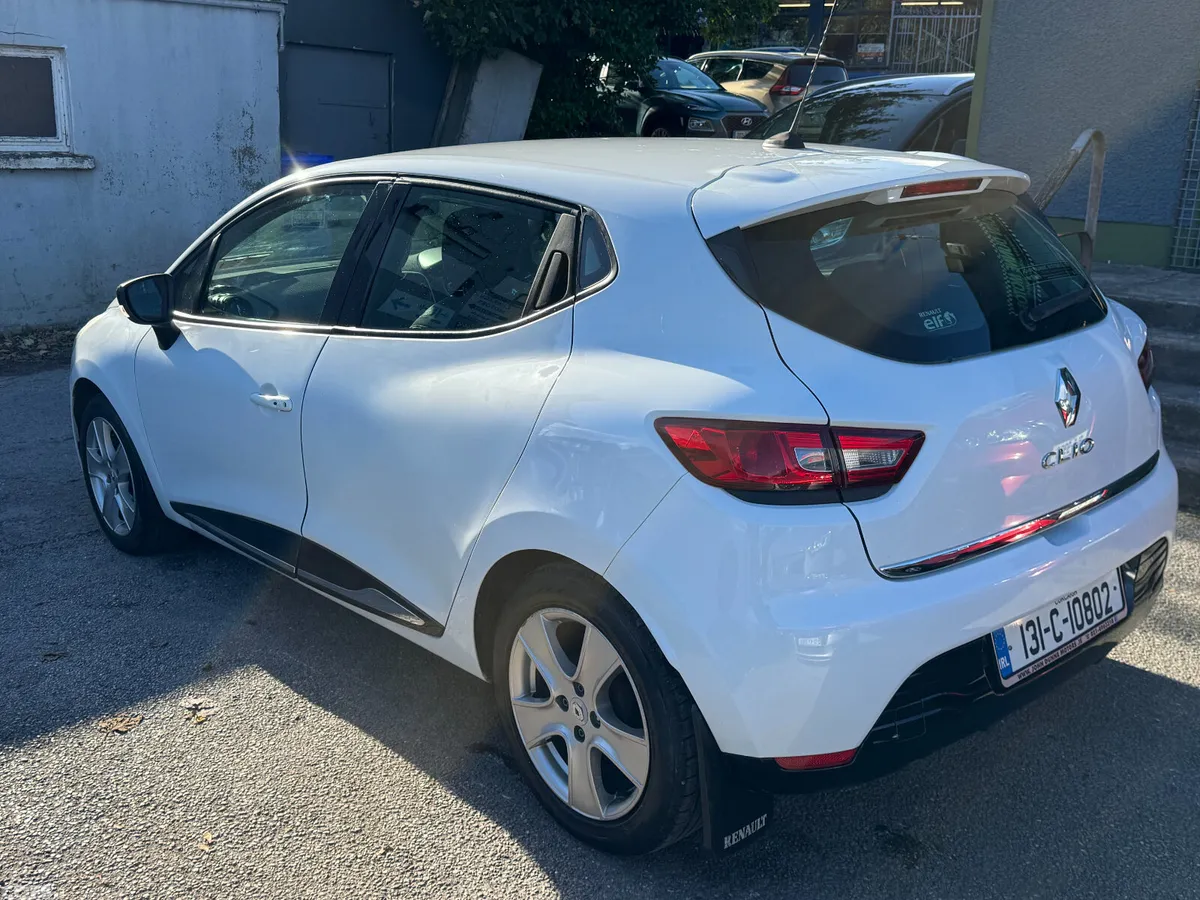 Renault Clio Hatchback, Petrol, 2013, White