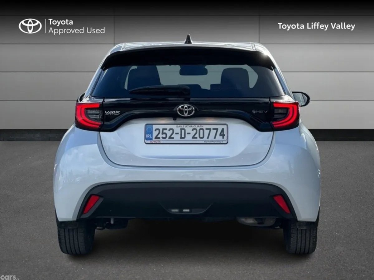 Toyota Yaris Hatchback, Petrol Hybrid, 2025, White