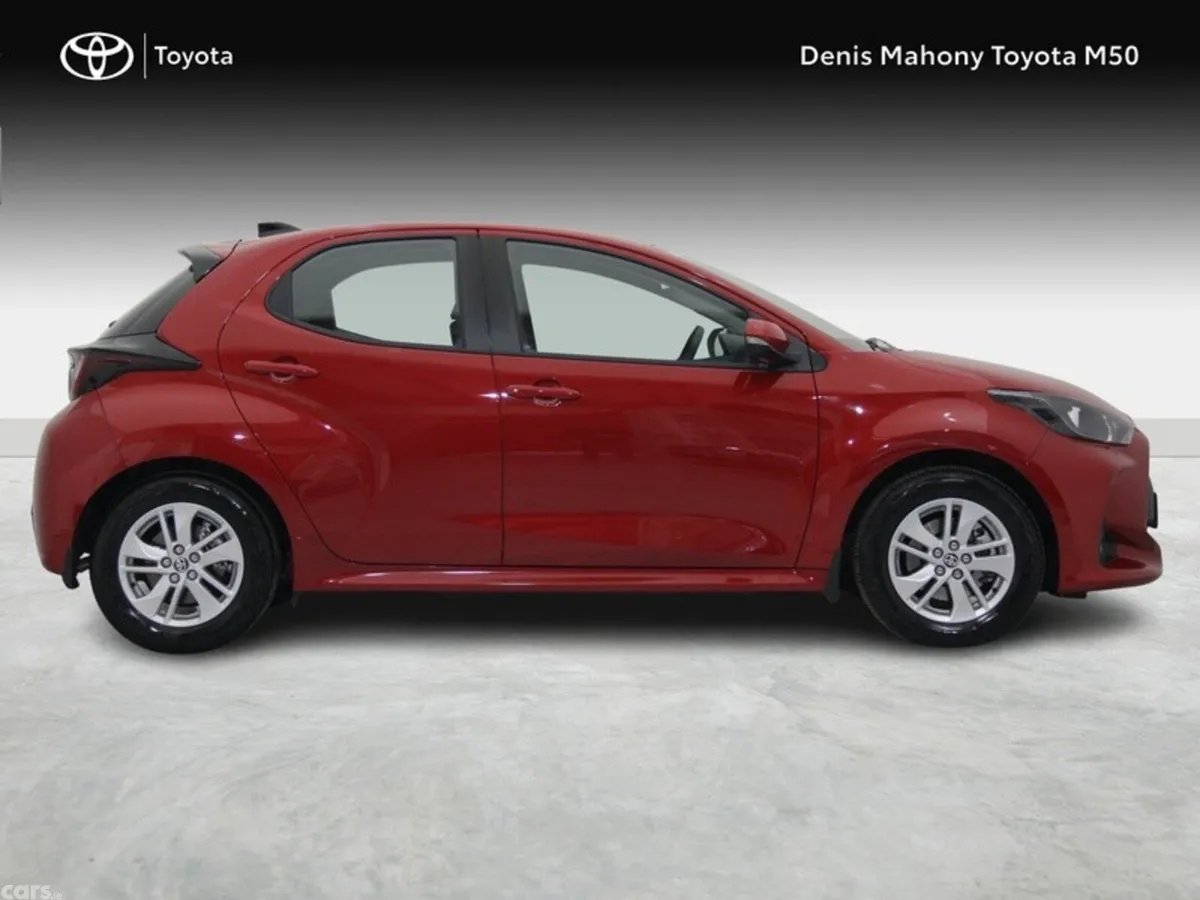 Toyota Yaris Hatchback, 2027, Red