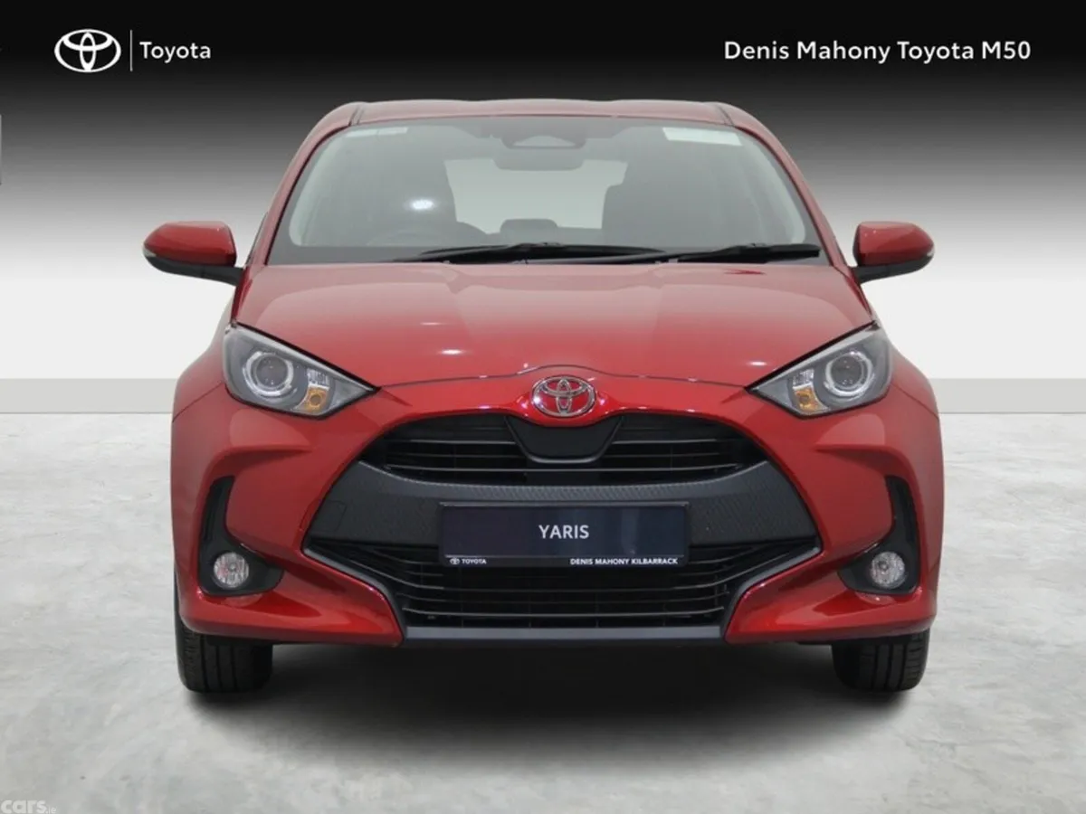 Toyota Yaris Hatchback, 2027, Red