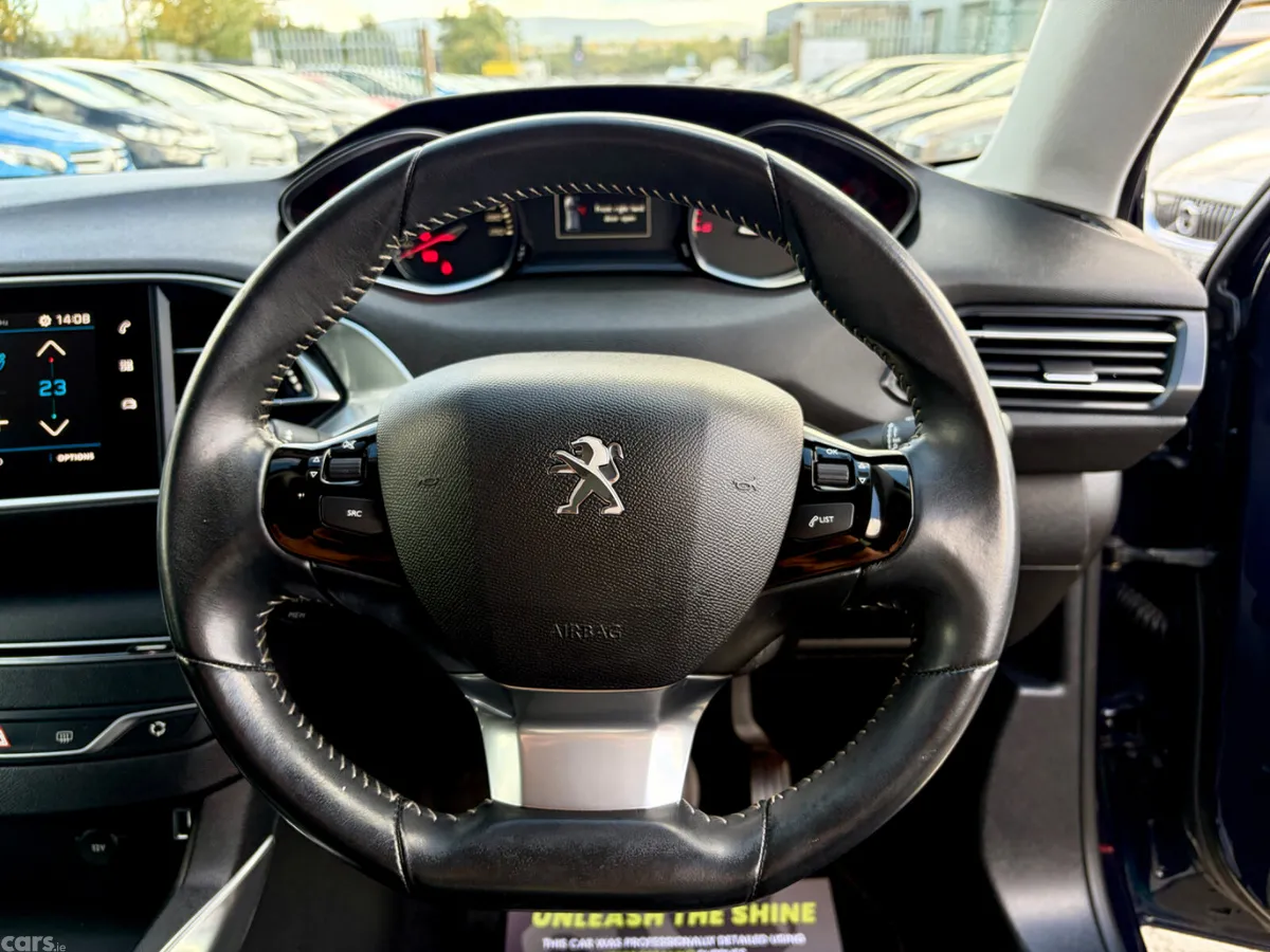 Peugeot 308 Hatchback, Diesel, 2018, Blue