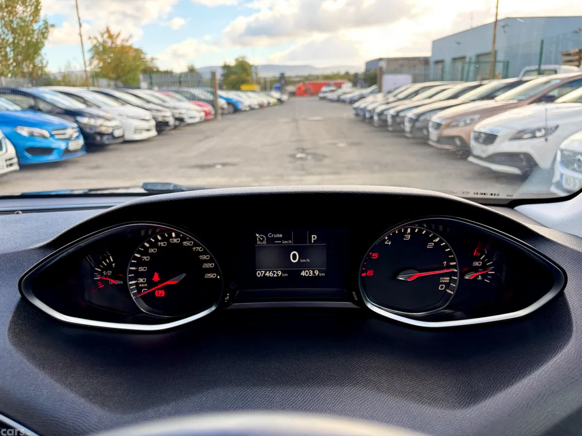 Peugeot 308 Hatchback, Diesel, 2018, Blue