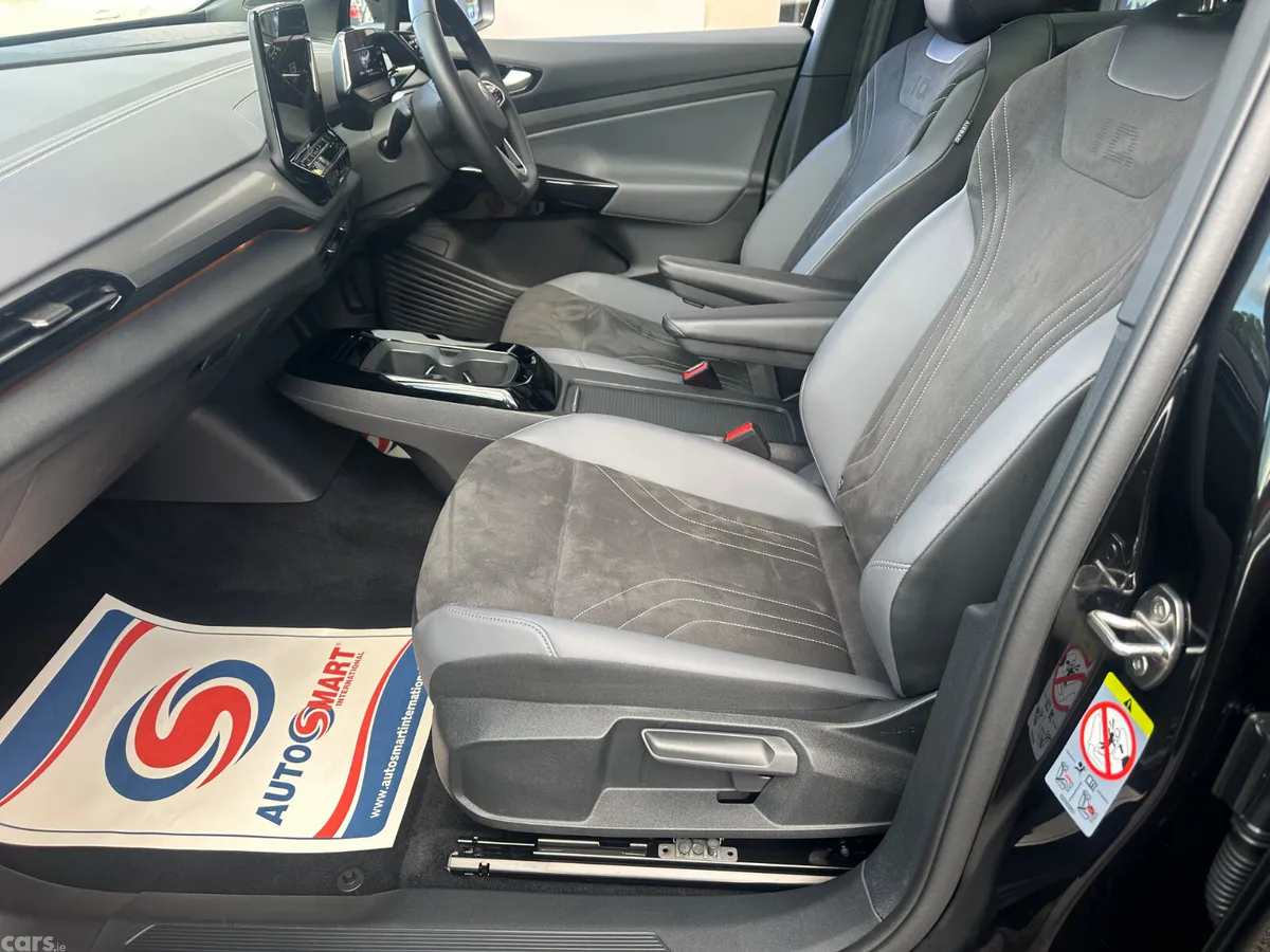 Volkswagen ID.5 SUV, Electric, 2023, Black